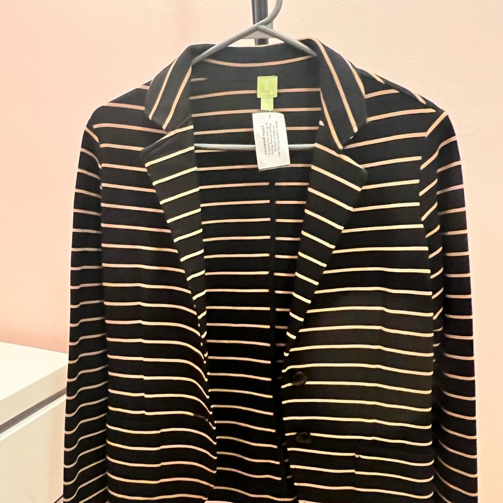 Button front stretch jacket